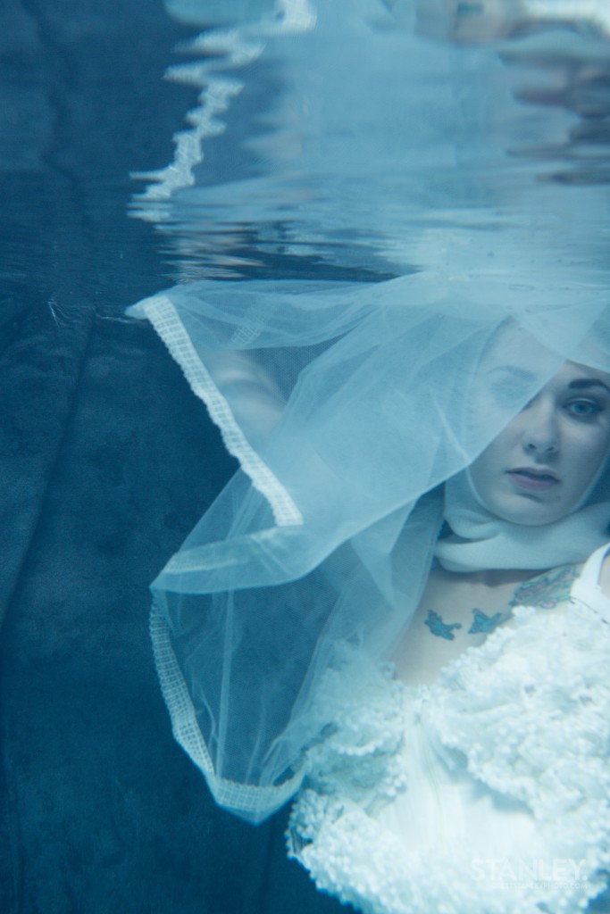 Underwater Fashion Editorial (2)