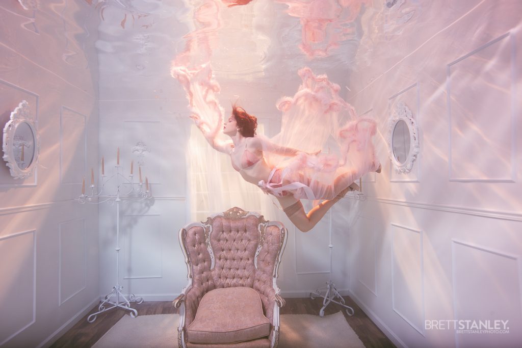 Underwater Room Photoshoot - White Baroque