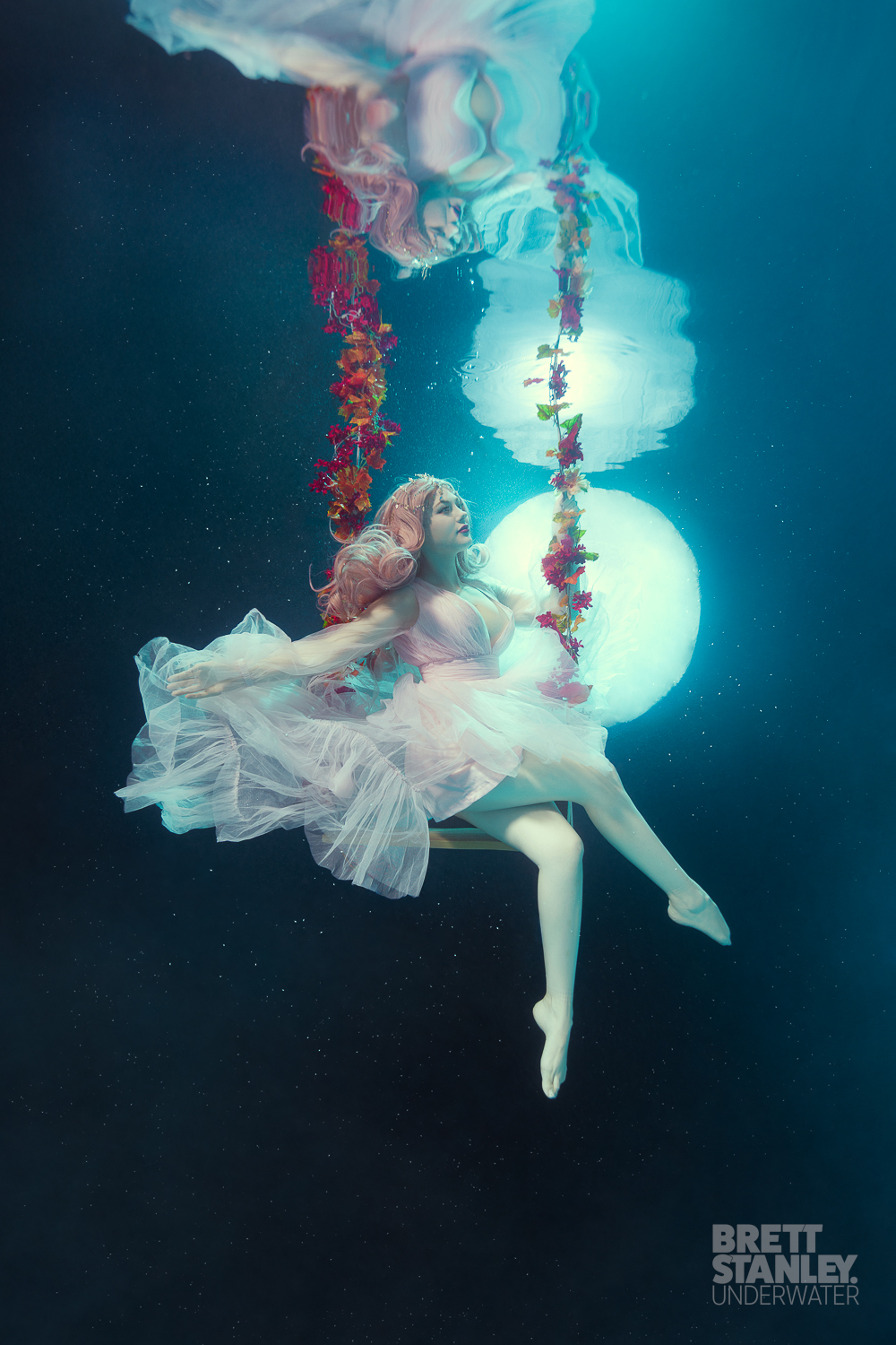 Moon Swing